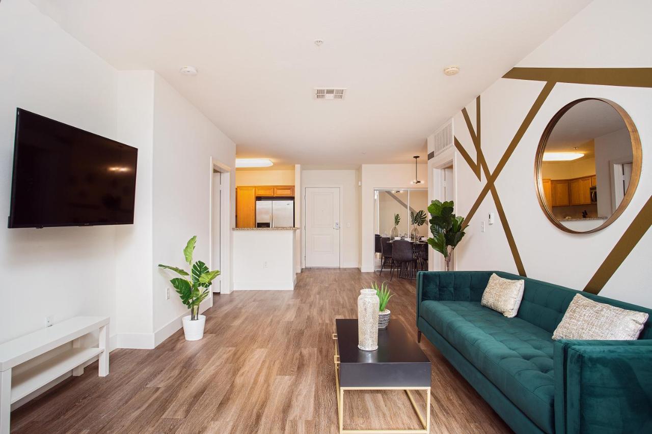 Westwood Luxury Suites Los Angeles Exterior photo